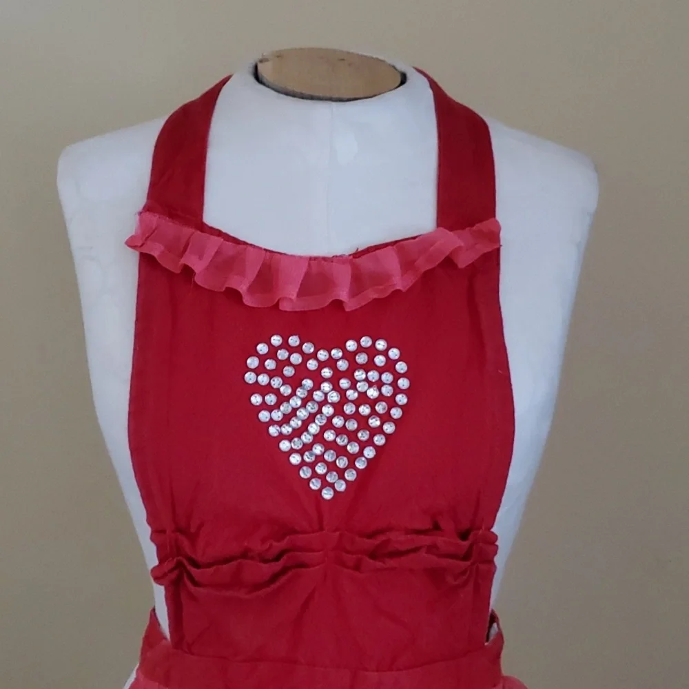 Red Heart Rhinestone Ruffle Apron - Picture 2 of 6